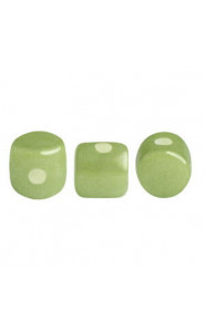 Les perles par Puca® Minos beads Opaque pistachio 02020/32062